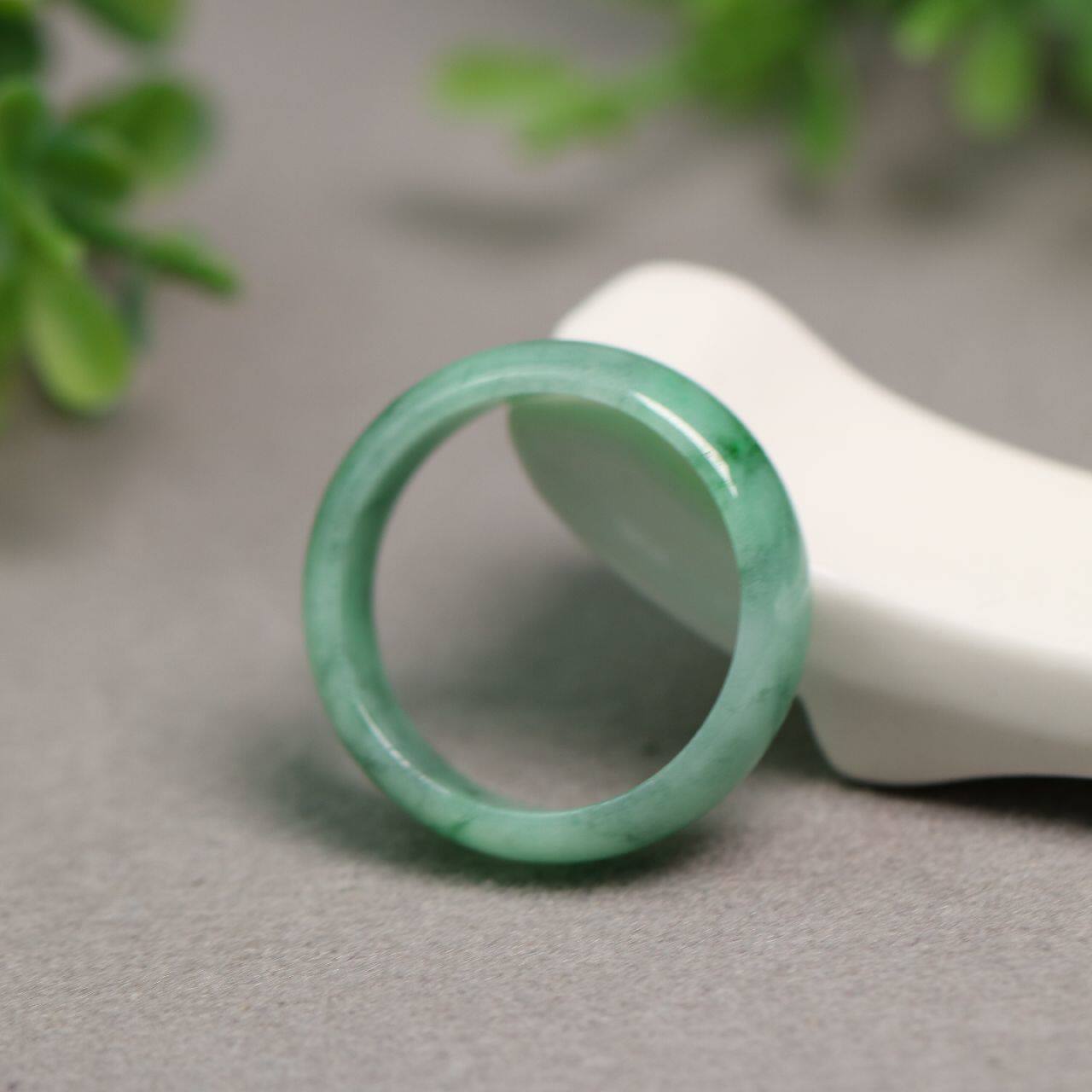 22号圈口绿色天然a货翡翠戒指指环