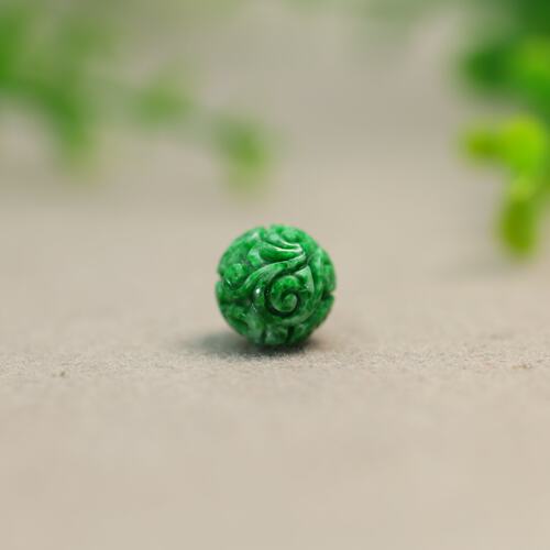 天然A货翡翠团寿龙纹雕花珠子
