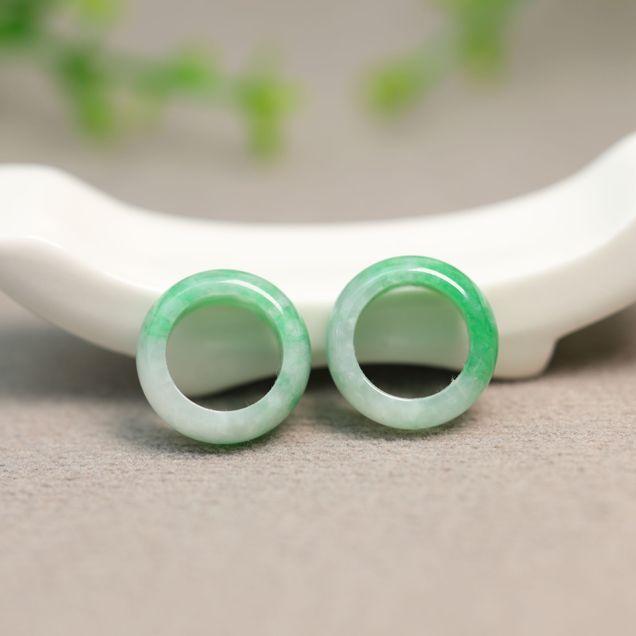 缅甸天然A货翡翠圆圈小环