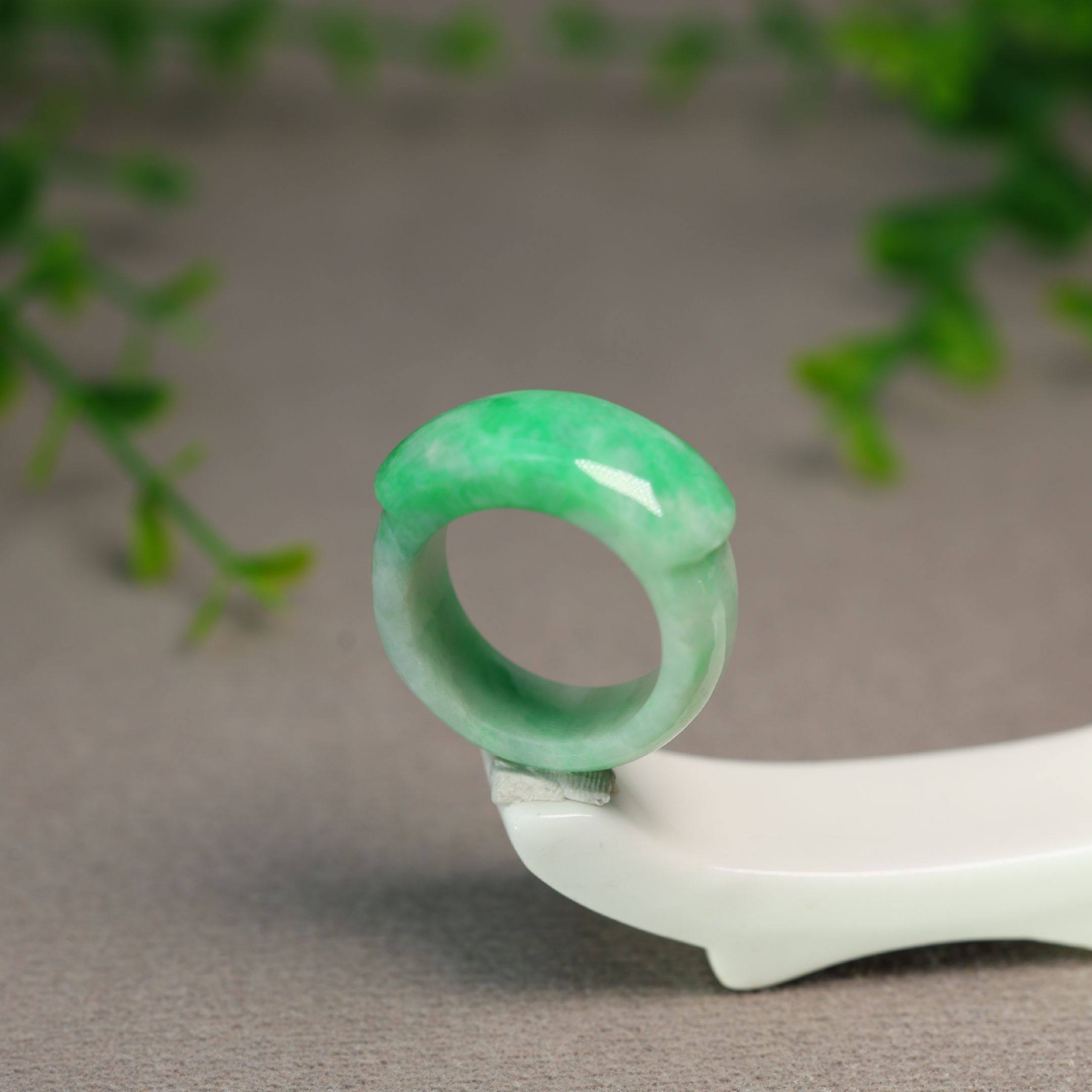 #K985阳绿缅甸天然A货翡翠马鞍戒指男士指环种水好,珠宝/钻石/翡翠,戒指/指环,淘宝优惠券,粉丝福利购,淘宝优惠卷