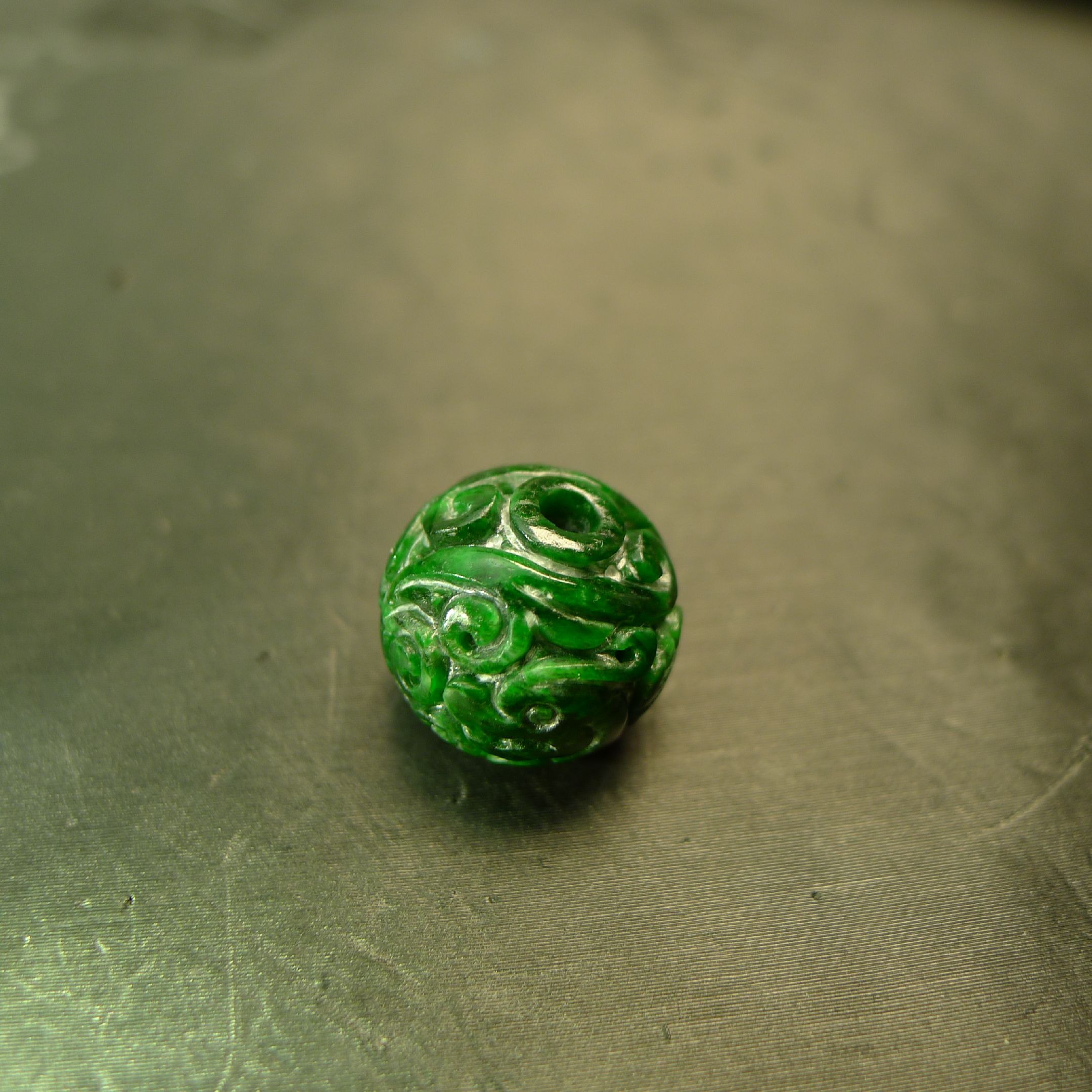 缅甸天然A货翡翠团寿雕花珠子