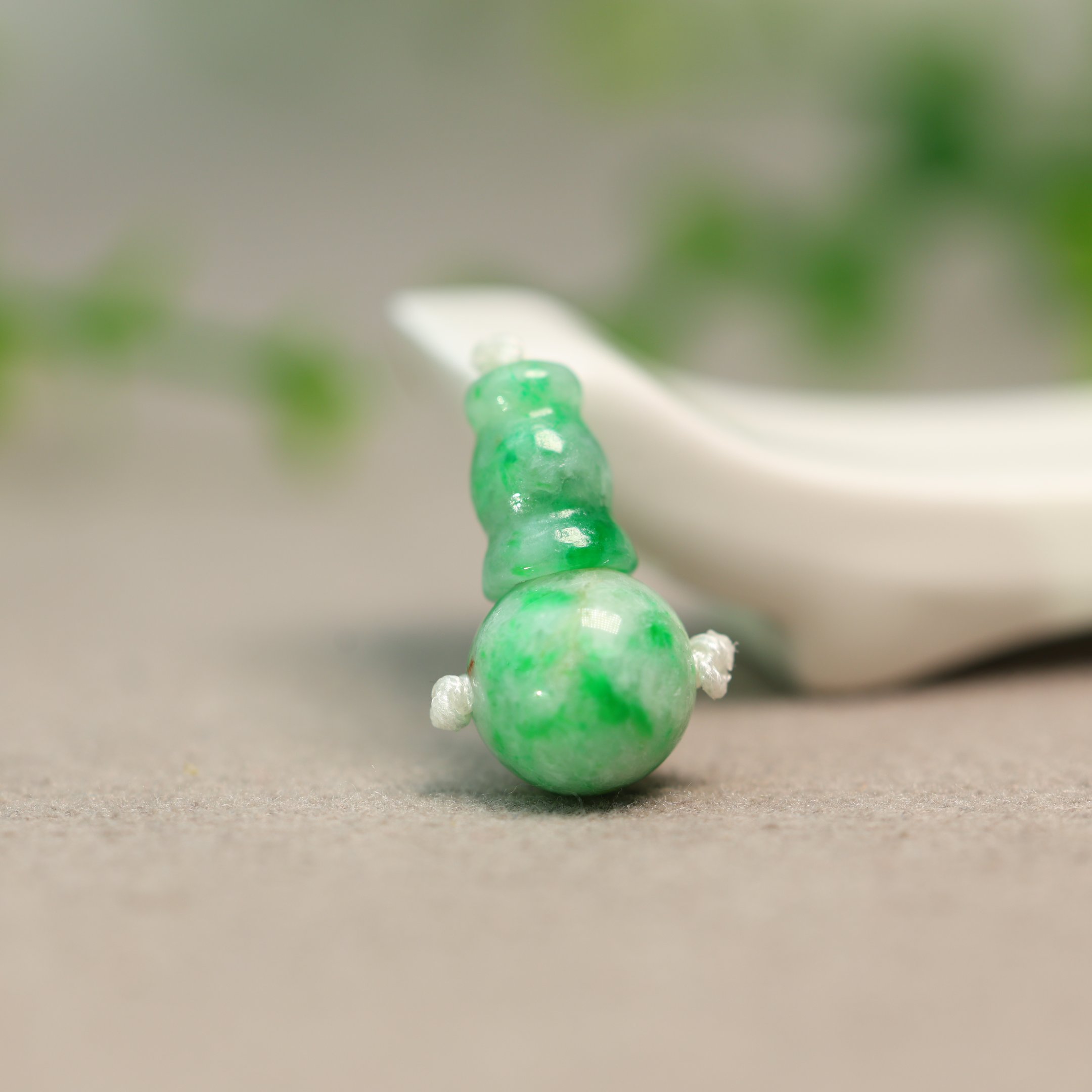 #L945 飘阳绿缅甸天然A货翡翠素珠子三通佛头佛珠珠串配件
