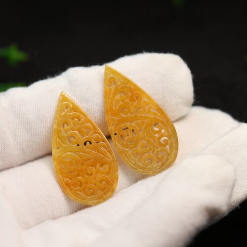 黄翡镂空雕花水滴耳坠花片