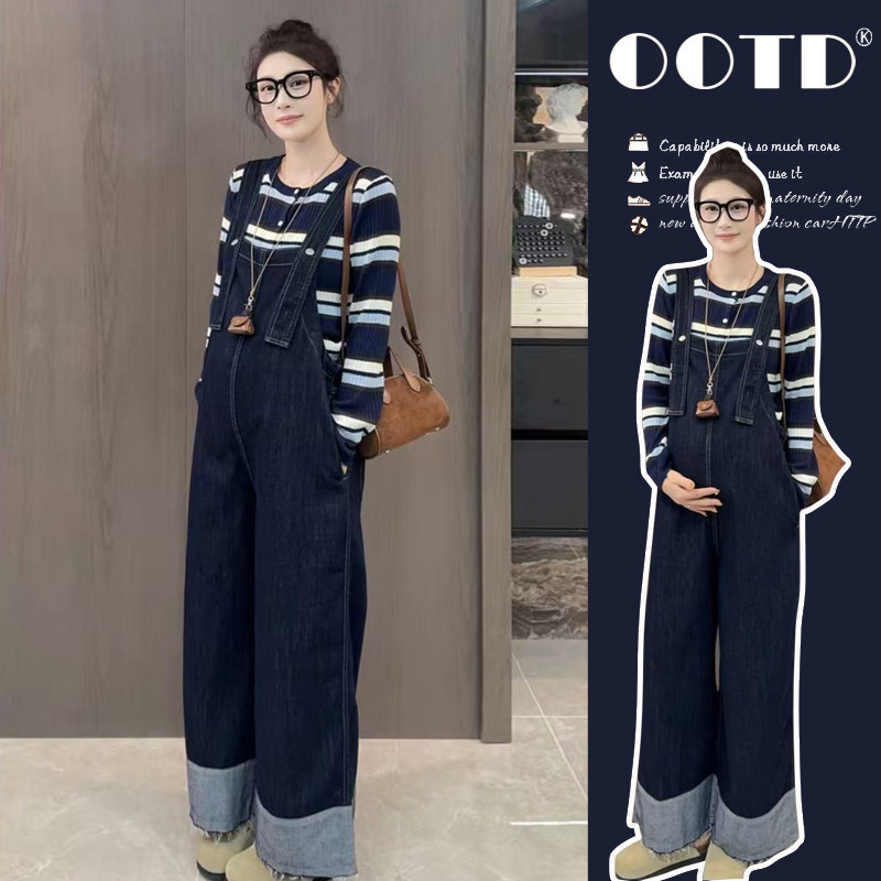 孕妇装秋装设计感长袖条纹百搭针织上衣宽松牛仔背带裤2025两件套