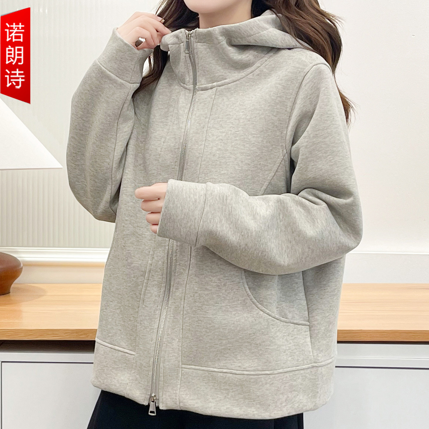 大码女装秋季连帽卫衣开衫胖mm遮肚子显瘦200斤宽松百搭拉链外套