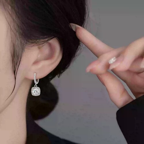 莫桑钻石耳环女士方包耳钉耳扣