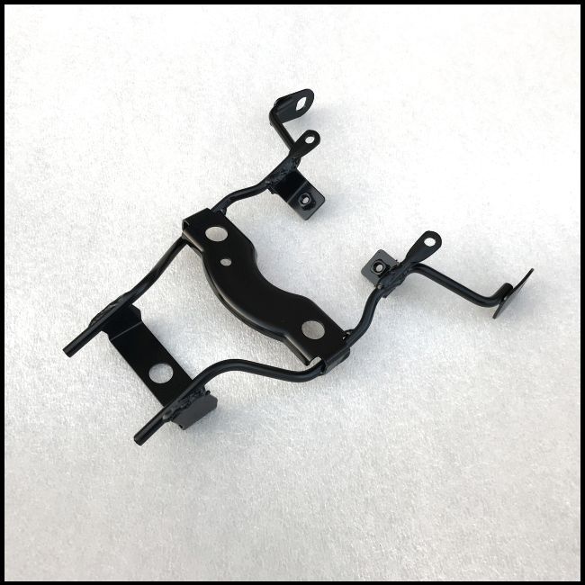 新大洲本田CBF125-150R大灯支架