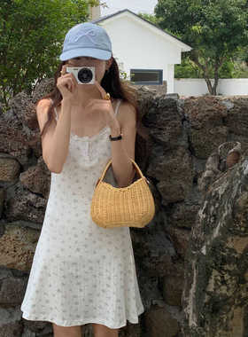 里洛家~m风小巧手拎包单肩斜跨包夏季度假沙滩包藤编编织包