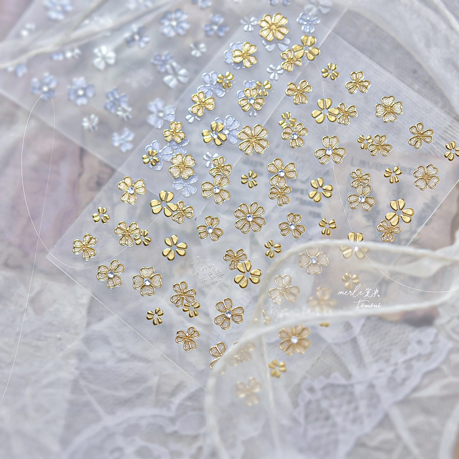 晶钻鎏金花朵美甲贴纸2026新款浮雕3d立体三四叶草指甲贴纸装饰品