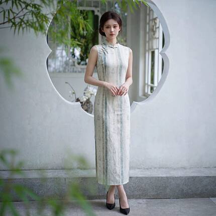 条纹竹节麻改良旗袍高端大气上档次轻奢高级感2026夏季新款年轻款