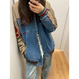 蓝色