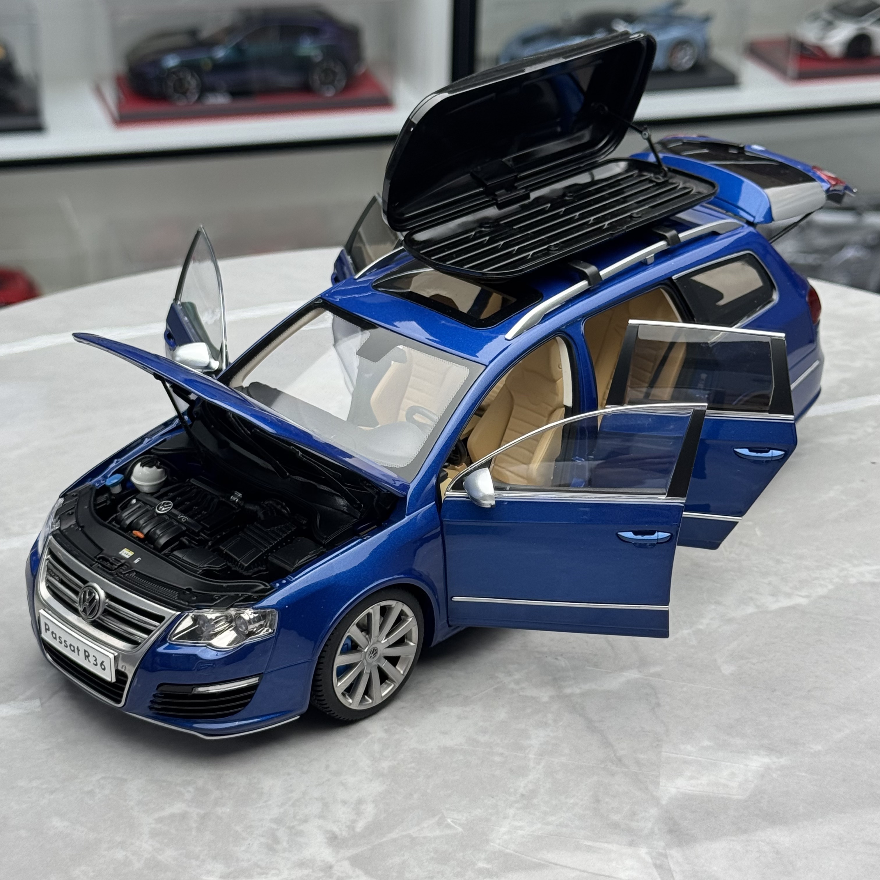 NZG 1/18 大众帕萨特 Passat Estate R36 瓦罐 合金汽车模型