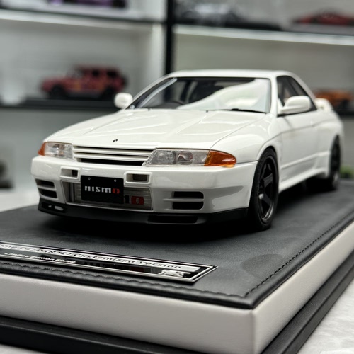 MOTORHELIX 1/18 尼桑 Skyline GT-R (R32) 树脂汽车模型 收藏
