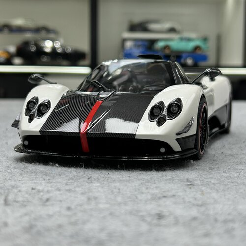 AR似真 Almost Real 1:18 帕加尼宗塔 Cinque 敞篷 白色 合金车模