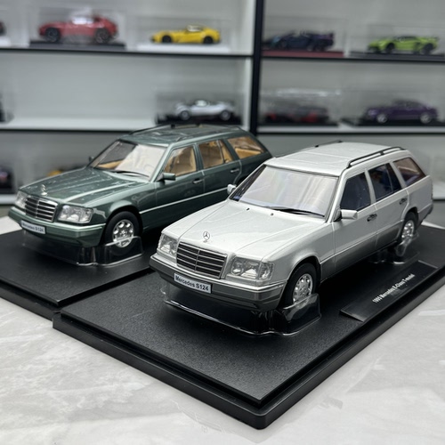 Triple9 1:18 奔驰 E Class T Modell(S124)旅行版 合金车模