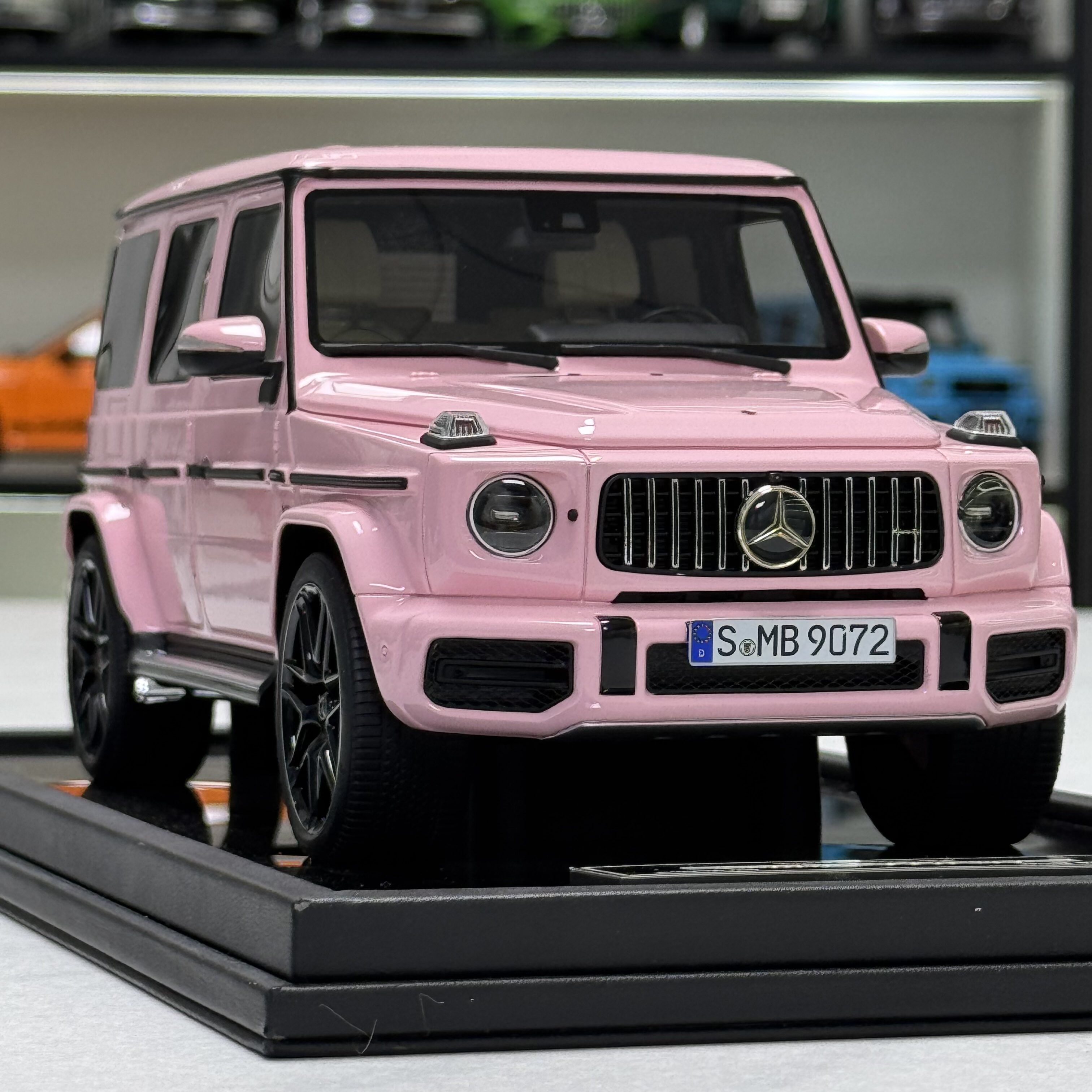 MotorHelix MH 1:18 奔驰 AMG G63 粉色限量版树脂汽车模型
