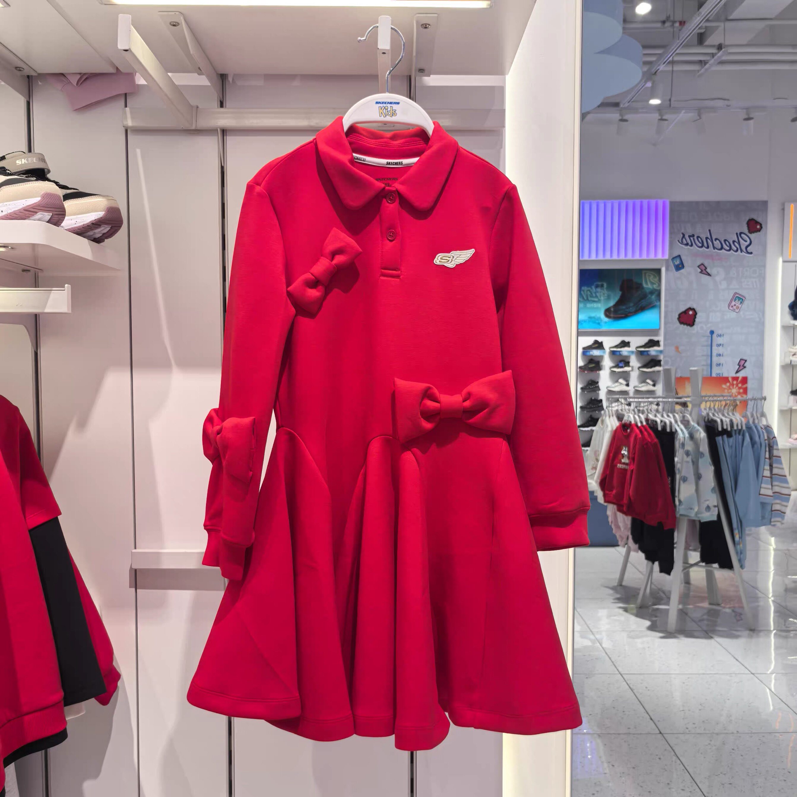 Skechers斯凯奇儿童26春新年系列女童时尚运动休闲连衣裙L126G061