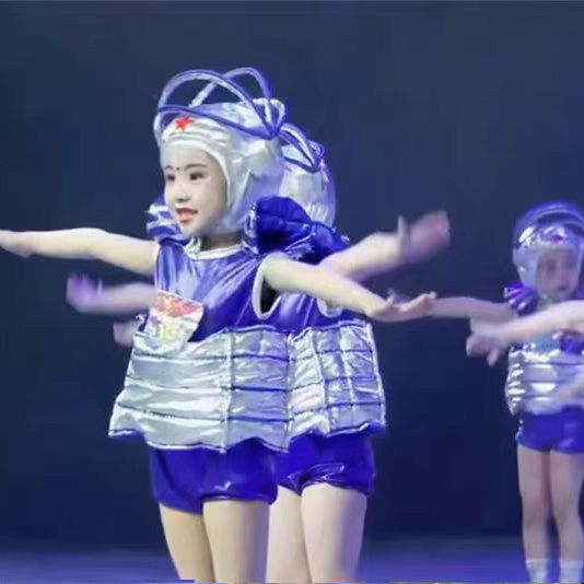 儿童AI机器人太空演出服