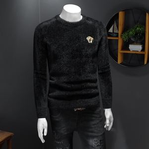 3924 冬季新款胸口标刺绣加厚水貂绒保暖毛衣 P140 控价238图片