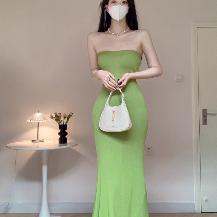 抹胸针织连衣裙女夏新款高级感露肩性感修身显瘦长款包臀鱼尾长裙