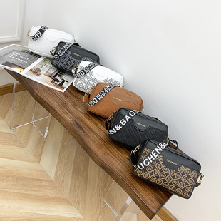 小众女士包包2023women bag压花潮流斜挎包印花高级感新款相机包