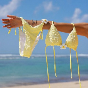欧美性感花朵比基尼可调节系带挂脖分体泳衣沙滩显瘦泳装 bikini