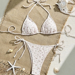 bikini 沙滩显瘦辣妹泳装 印花三点式 比基尼欧美ins小清新纯欲泳装