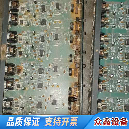 LA： DA82 音频信号分配器，电压220 V。 镀金