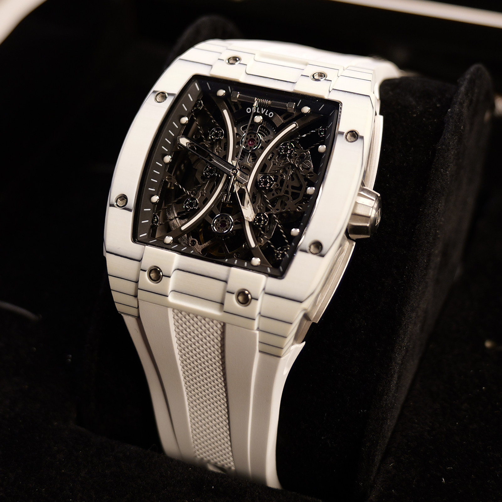 oblvlo欧宝罗欧美运动男士时尚镂空酒桶型碳纤维全自动机械手表男