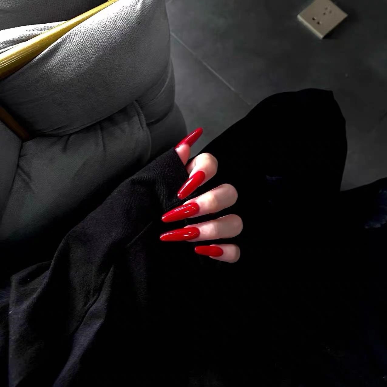 纯手工新年美甲欧美辣妹法式红美甲新娘甲高级感穿戴甲过年指甲贴