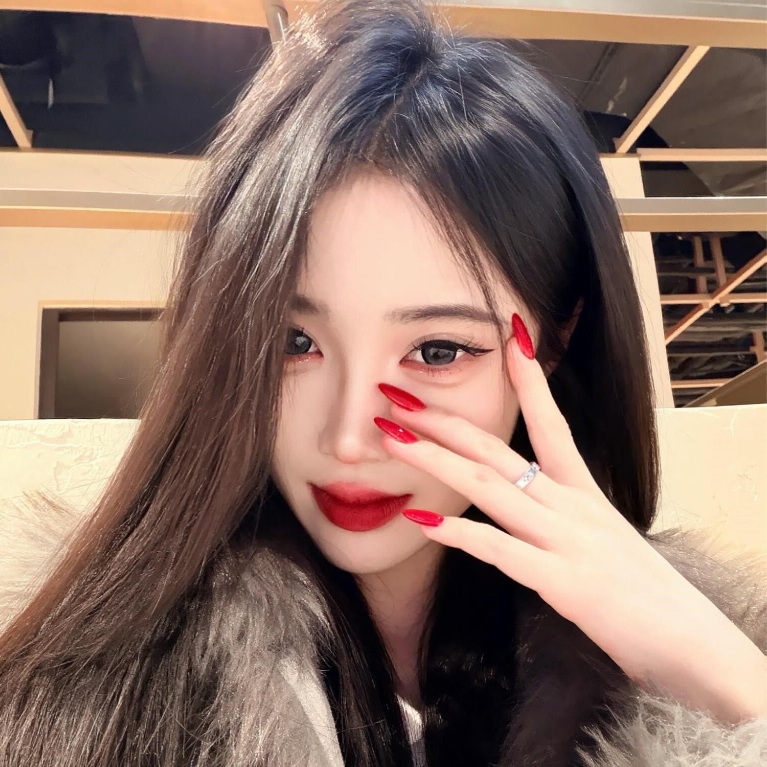 纯手工新年美甲欧美辣妹番茄红美甲新娘甲高级感穿戴甲过年指甲贴,彩妆/香水/美妆工具,穿戴甲/甲片,淘宝优惠券,粉丝福利购,淘宝优惠卷