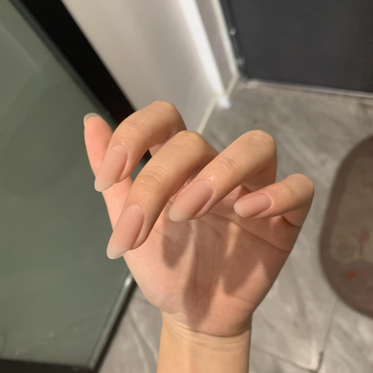 丝绒穿戴甲纯欲磨砂裸色短款美甲贴片通勤显白假指甲片孕妇可拆卸