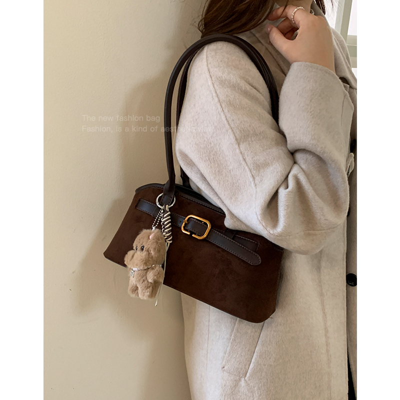 今年流行复古手提小包包女式2025新款秋冬单肩包高级感通勤腋下包