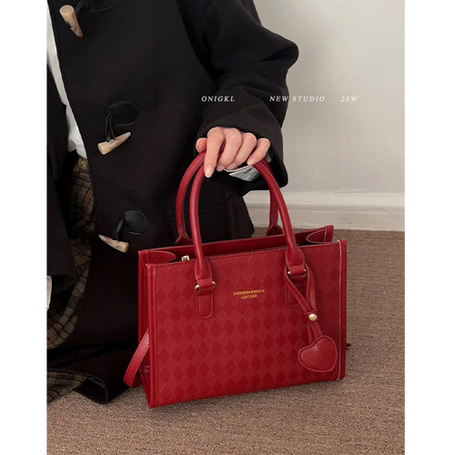 高级感红色包包女2025新款潮单肩斜挎包手提结婚包时尚新娘托特包