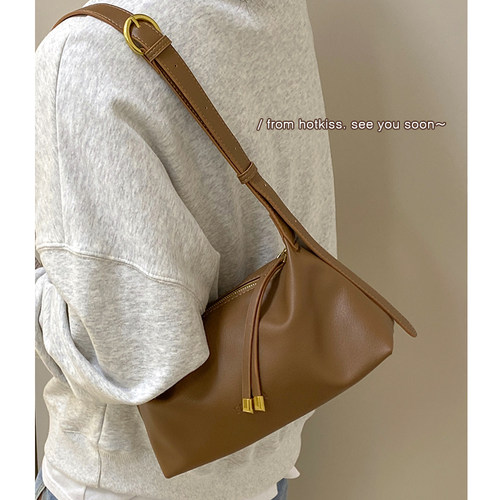 流行高级质感单肩斜挎包