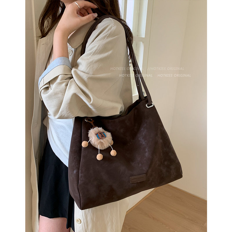 韩国时尚复古托特包包女2025新款秋冬单肩包休闲大容量通勤腋下包