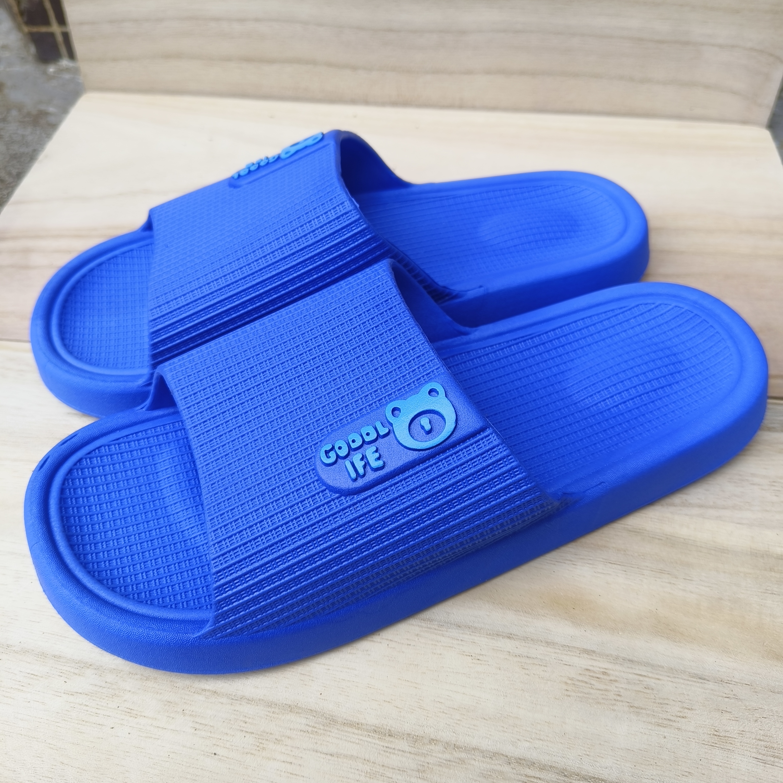 2025年新款男士拖鞋夏季时尚爆款居家防水防滑防臭踩屎感情侣拖鞋