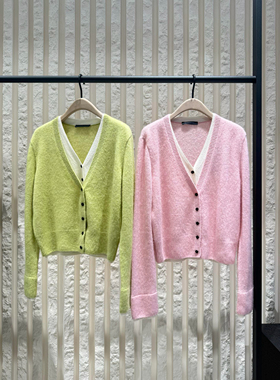 正品2026春新品轻暖绵羊毛V领短款披肩两件套针织开衫MBF1CAR019