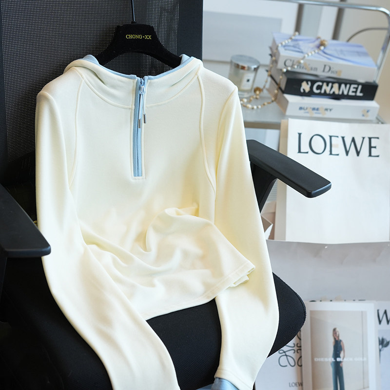虫小小 软糯空气层撞色连帽卫衣绒衫女休闲短款上衣外套秋冬A183C