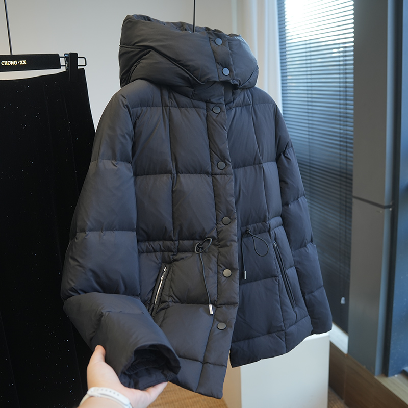 虫小小90鸭绒抽绳收腰连帽羽绒服