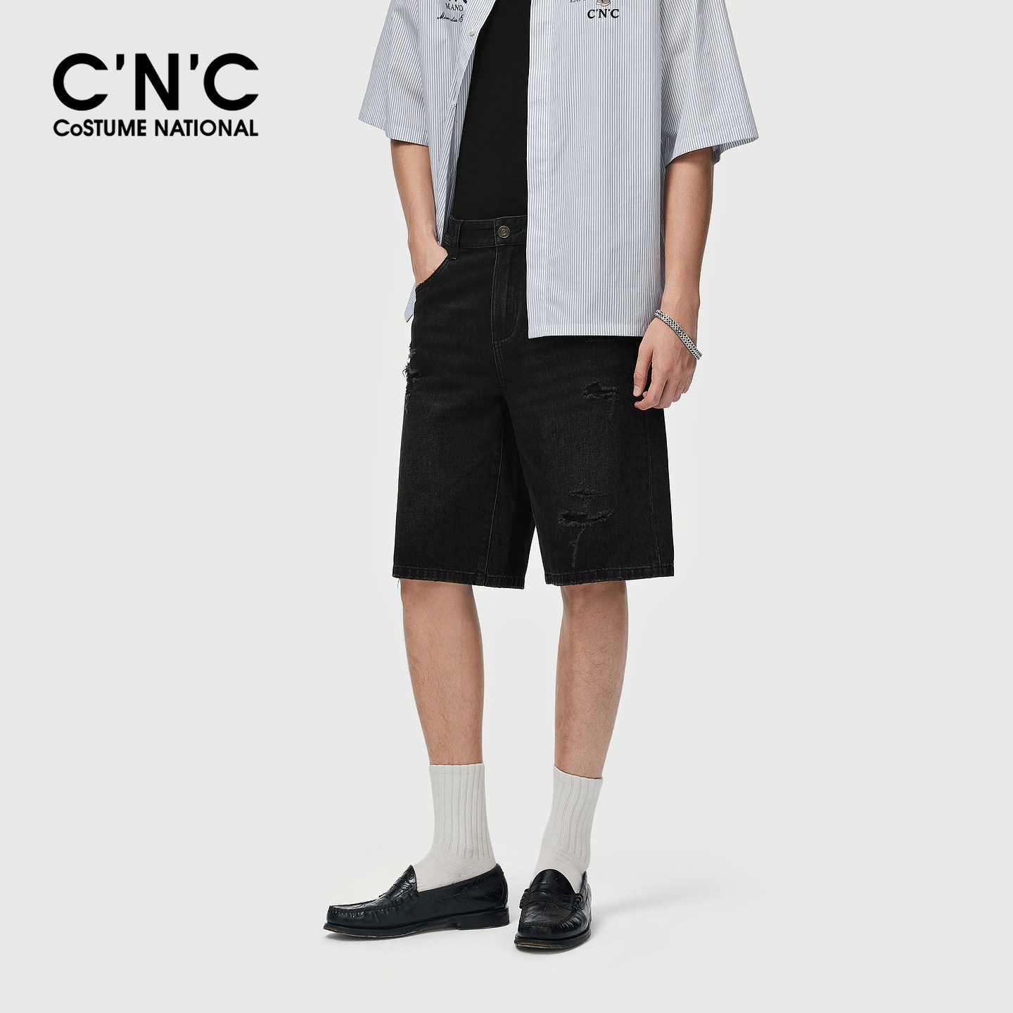 CNC男装破洞纯棉黑色男牛仔短裤品牌logo凸印直筒休闲水洗五分裤