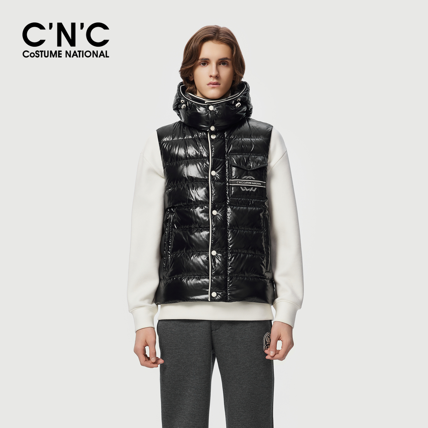 CNC男装25冬季新款连帽厚款保暖男士羽绒马甲黑色轻奢羽绒背心