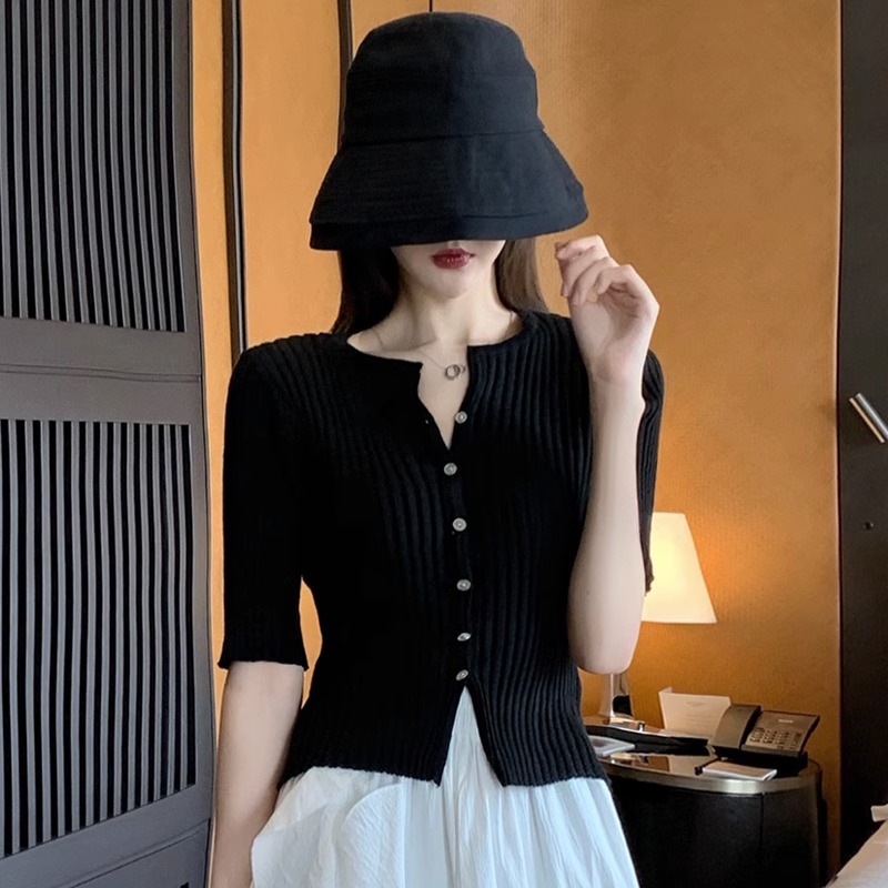 黑色冰丝针织衫女短袖t恤夏季薄款2025新款修身显瘦开衫短款上衣