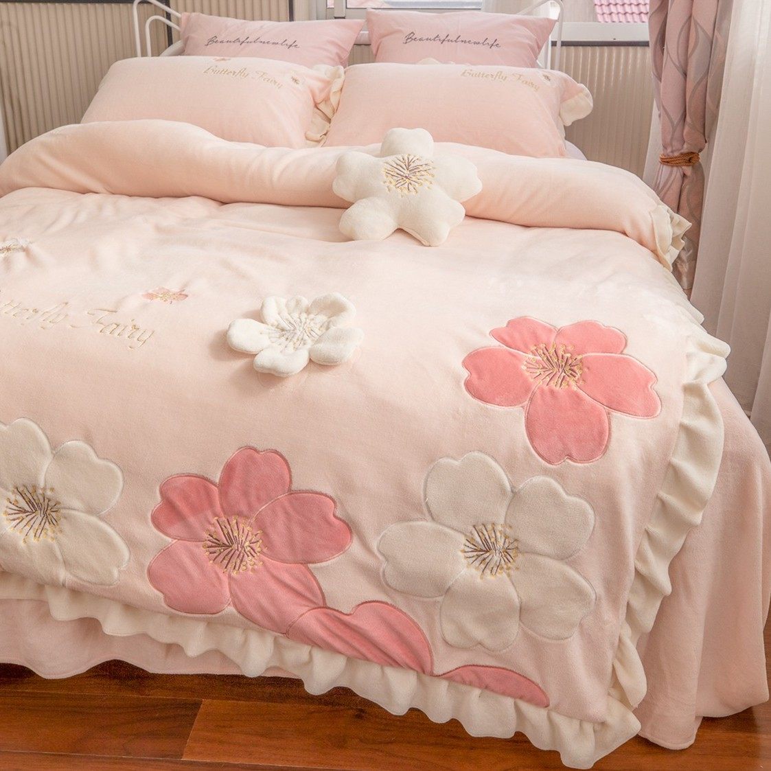 秋冬季小清新少女心保暖牛奶绒四件套加厚可爱双面珊瑚绒加绒被套,床上用品,床品套件/四件套/多件套,淘宝优惠券,粉丝福利购,淘宝优惠卷