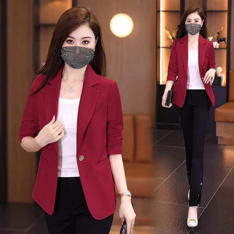 短款西装外套女春款2026新款气质名媛高级感修身一粒扣休闲小西服