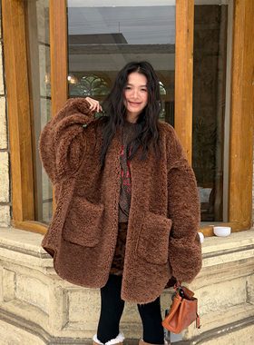 LEDIM WANG泰迪色仿羊羔毛皮草女轻奢感皮毛一体外套围巾25冬新款