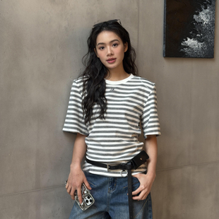 上衣2026春夏新款 LEDIM WANG宽肩T型收腰T恤女灰条纹棉质亲肤短袖