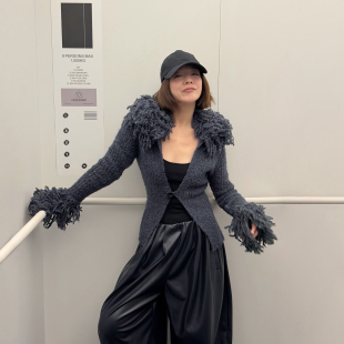 WANG白标 上衣25冬新款 雾感流苏毛针织衫 女设计感修身 开衫 LEDIM