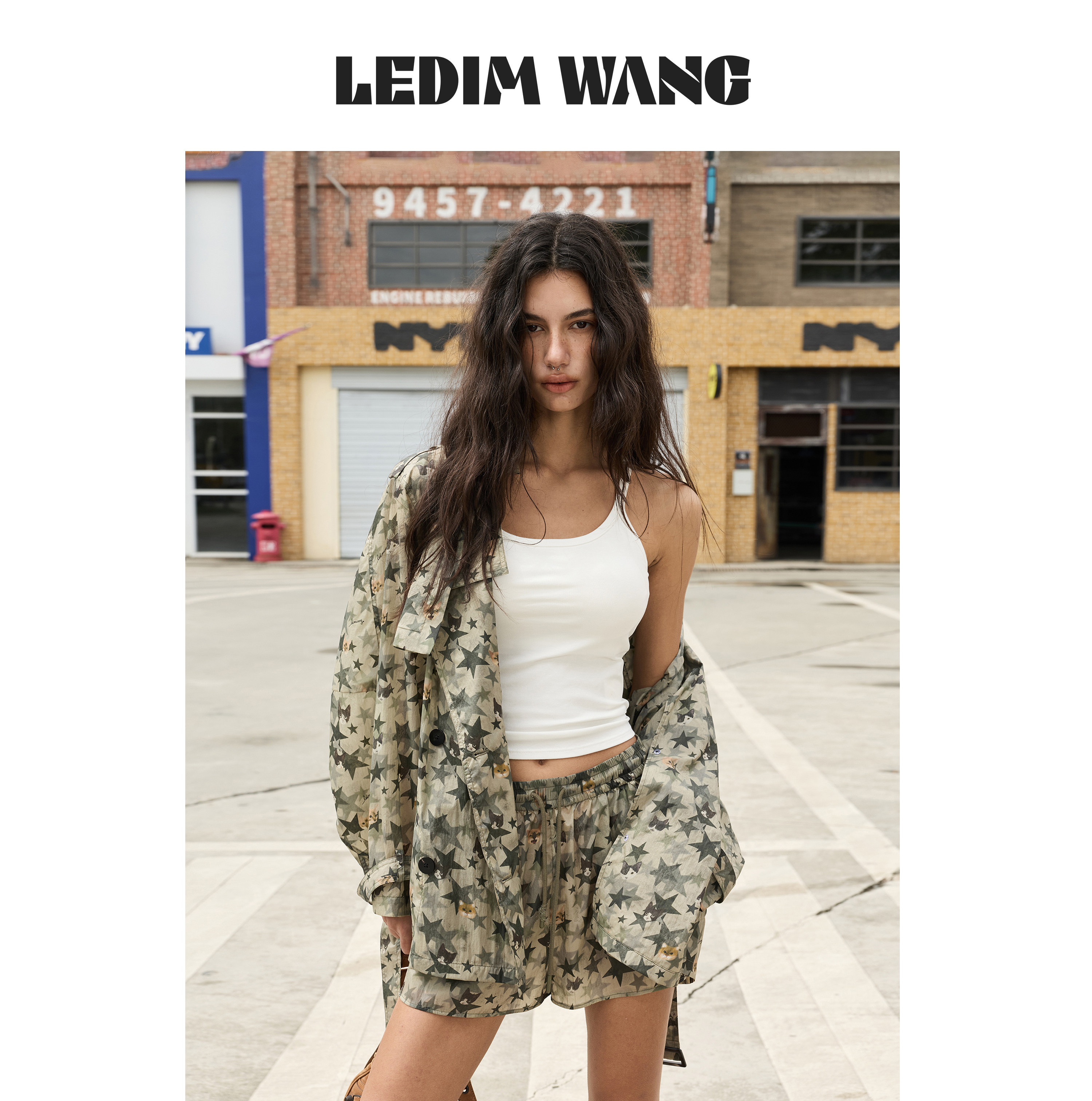 LEDIM WANG喵星迷彩印花短款休闲外套女2026夏季新款长袖防晒上衣