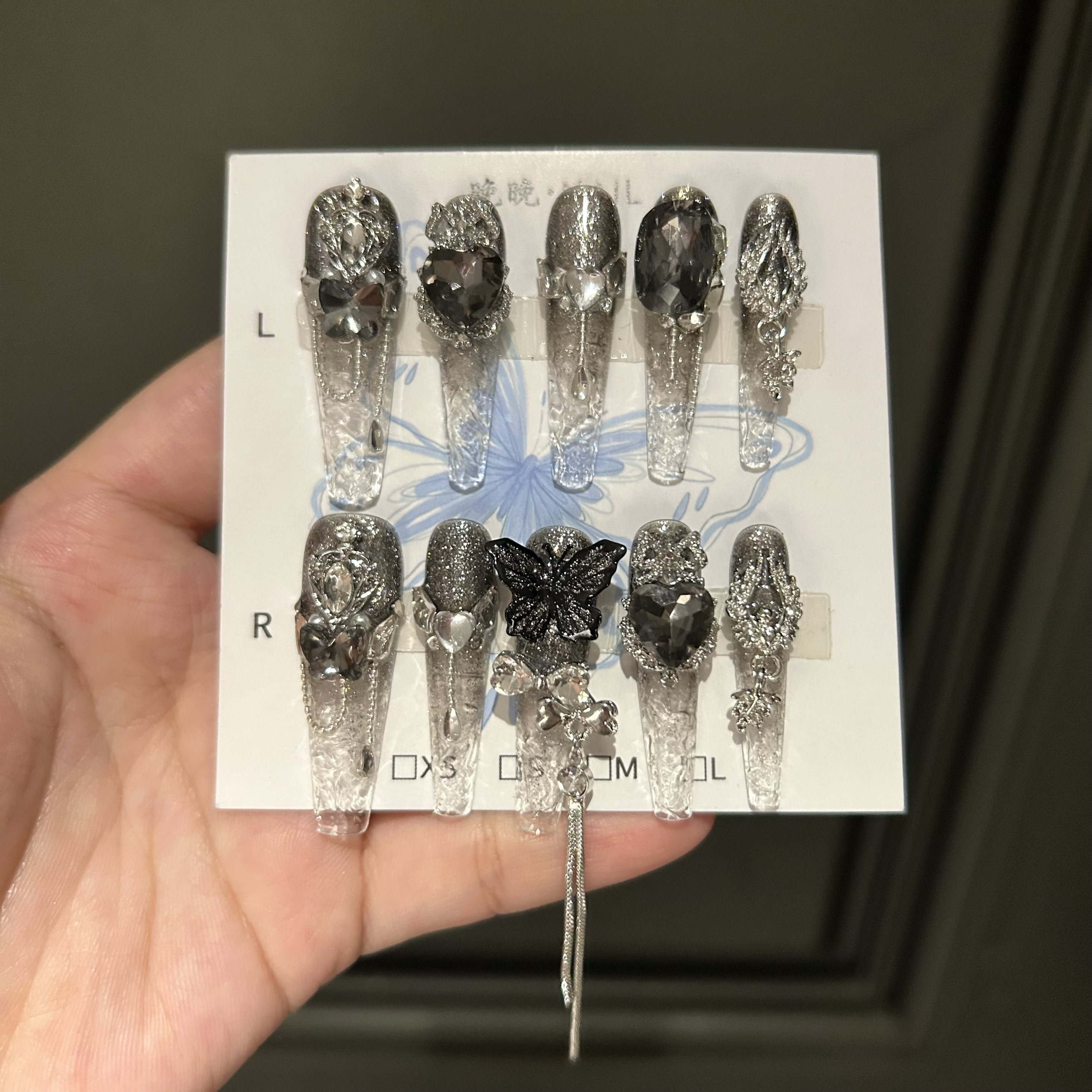 魔族公主 新款渐变底色碎冰冰黑色美甲贴片暗黑穿戴式美甲穿戴甲